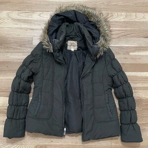 Maralyn & Me Dark Green Puffer Jacket with Faux Fur Trim size Large